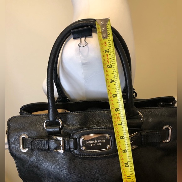 MICHAEL KORS Tumbled Black Leather Shoulder Bag Crossbody with Silver Hardware - Picture 13 of 16